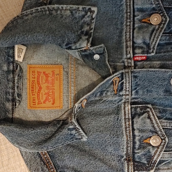 Levi's US S Short Jean Jacket with Arm Lace Up Detail - Picture 2 of 11